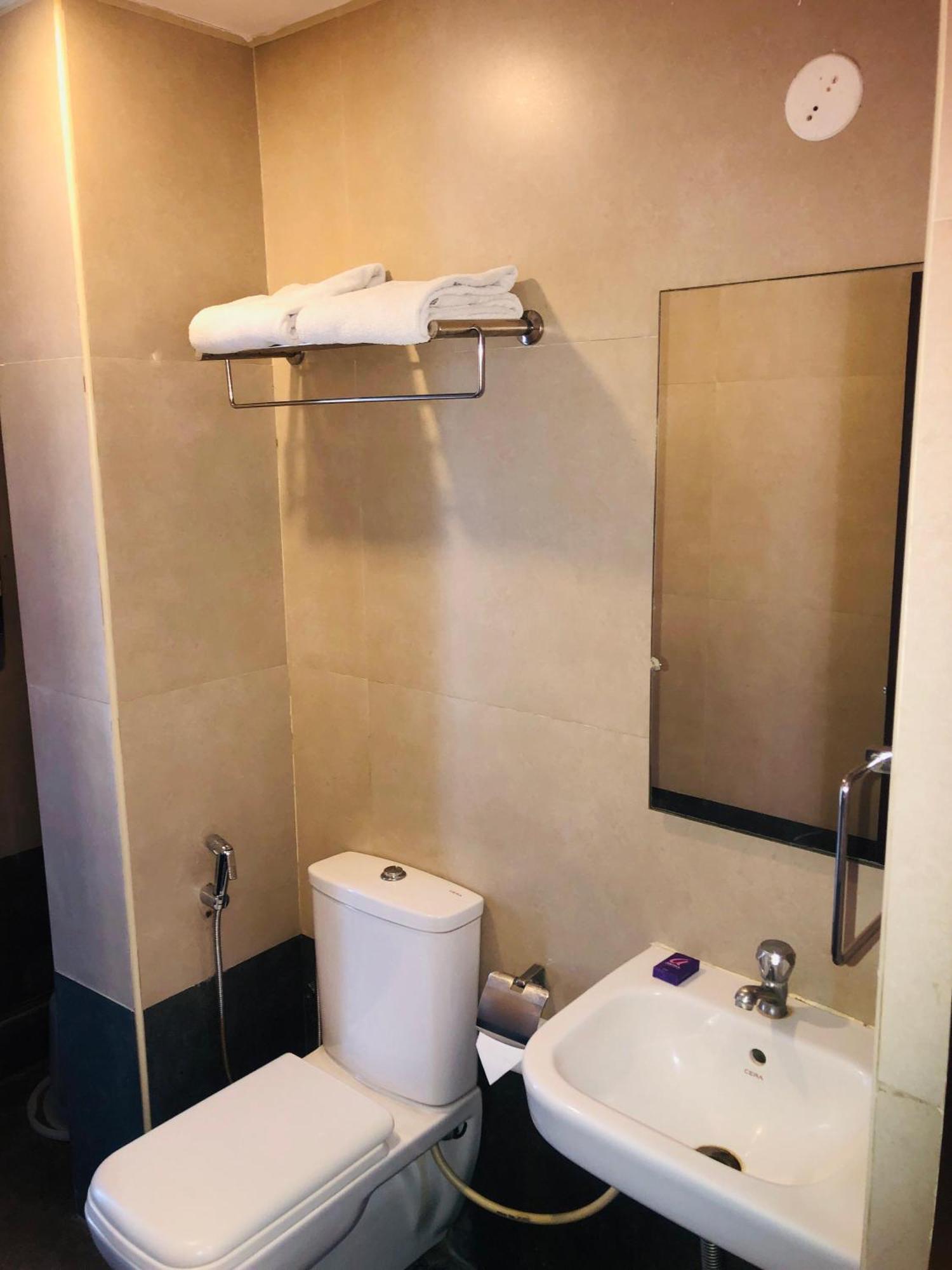Astra Hotels & Suites - Hsr Layout Sector 1, Near Ecospace Bellandur Bangalore Exteriör bild